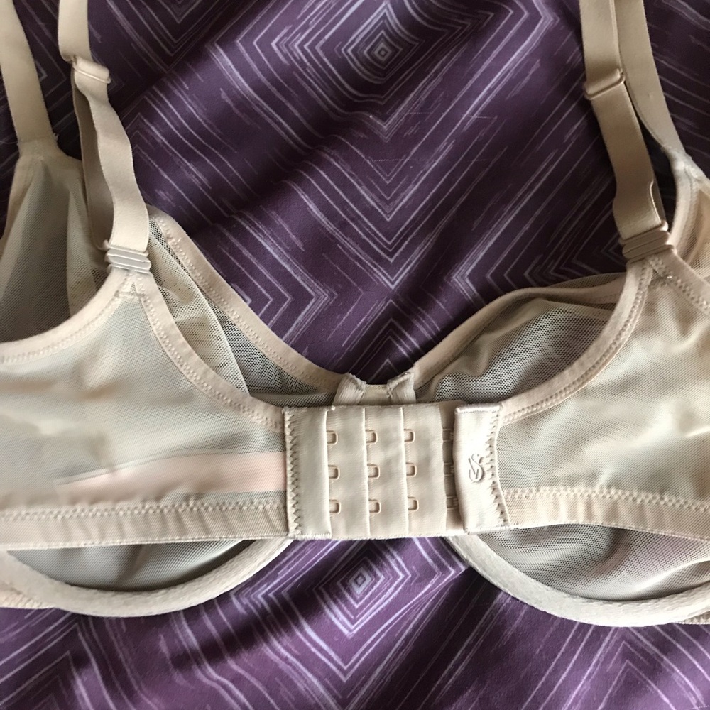 VS Unlined Nude bra